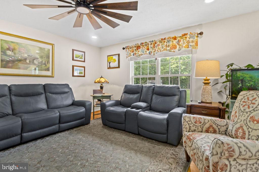 12871 Crescent Run St Property Photo 16