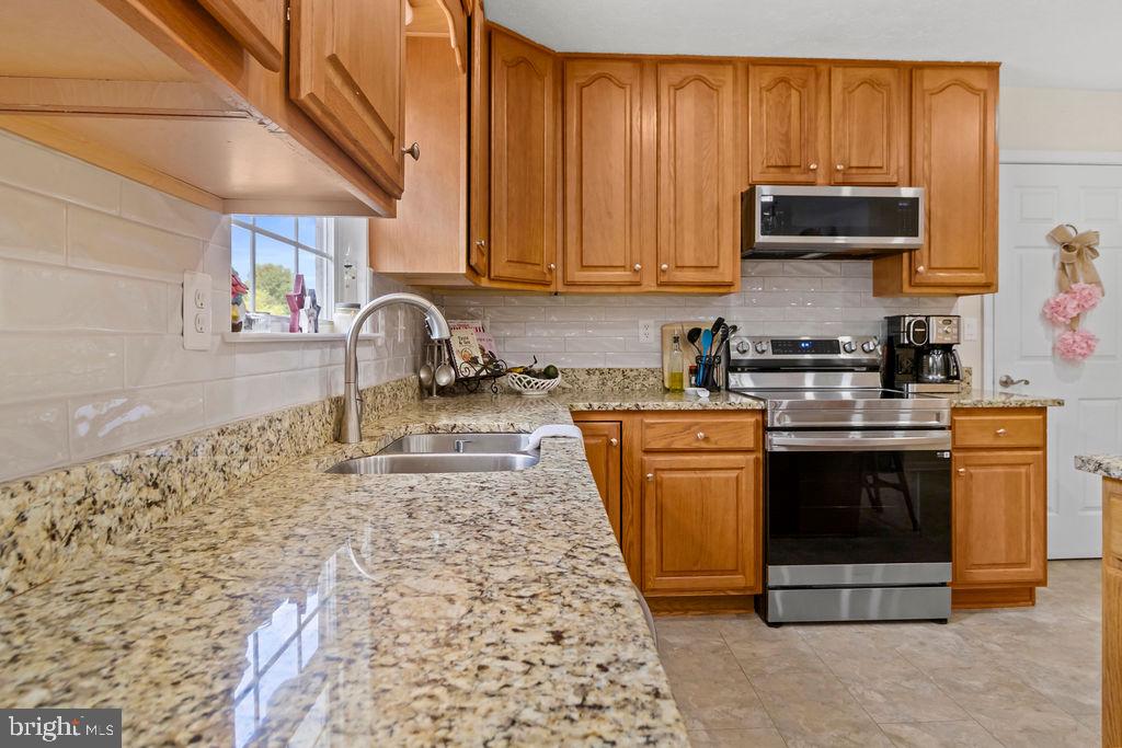 12871 Crescent Run St Property Photo 23