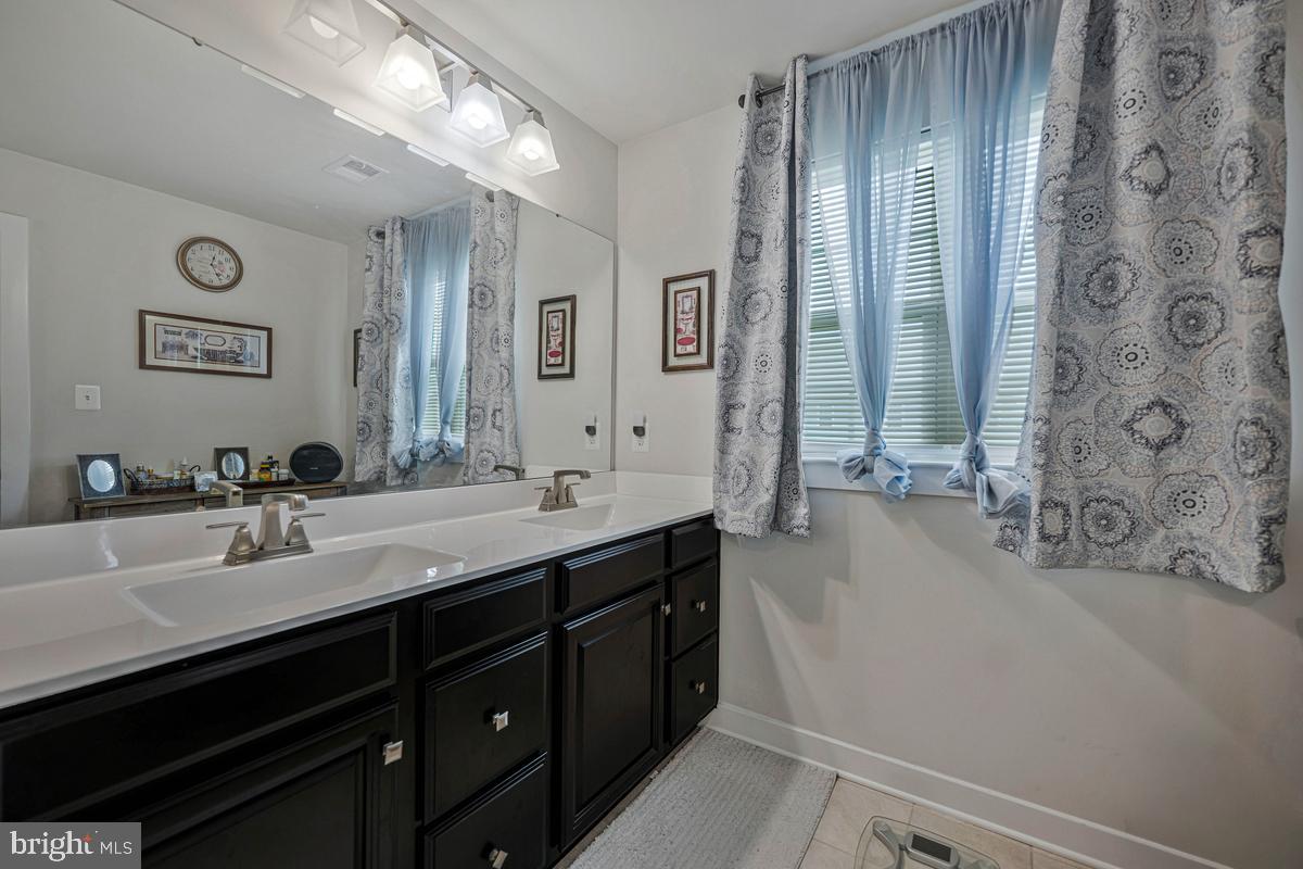 8868 Bancroft Dr Property Photo 33