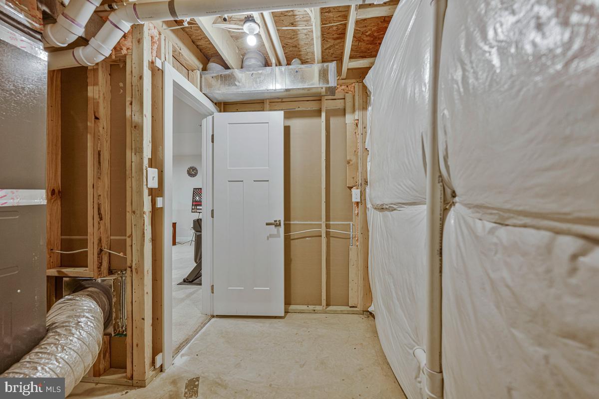 8868 Bancroft Dr Property Photo 40