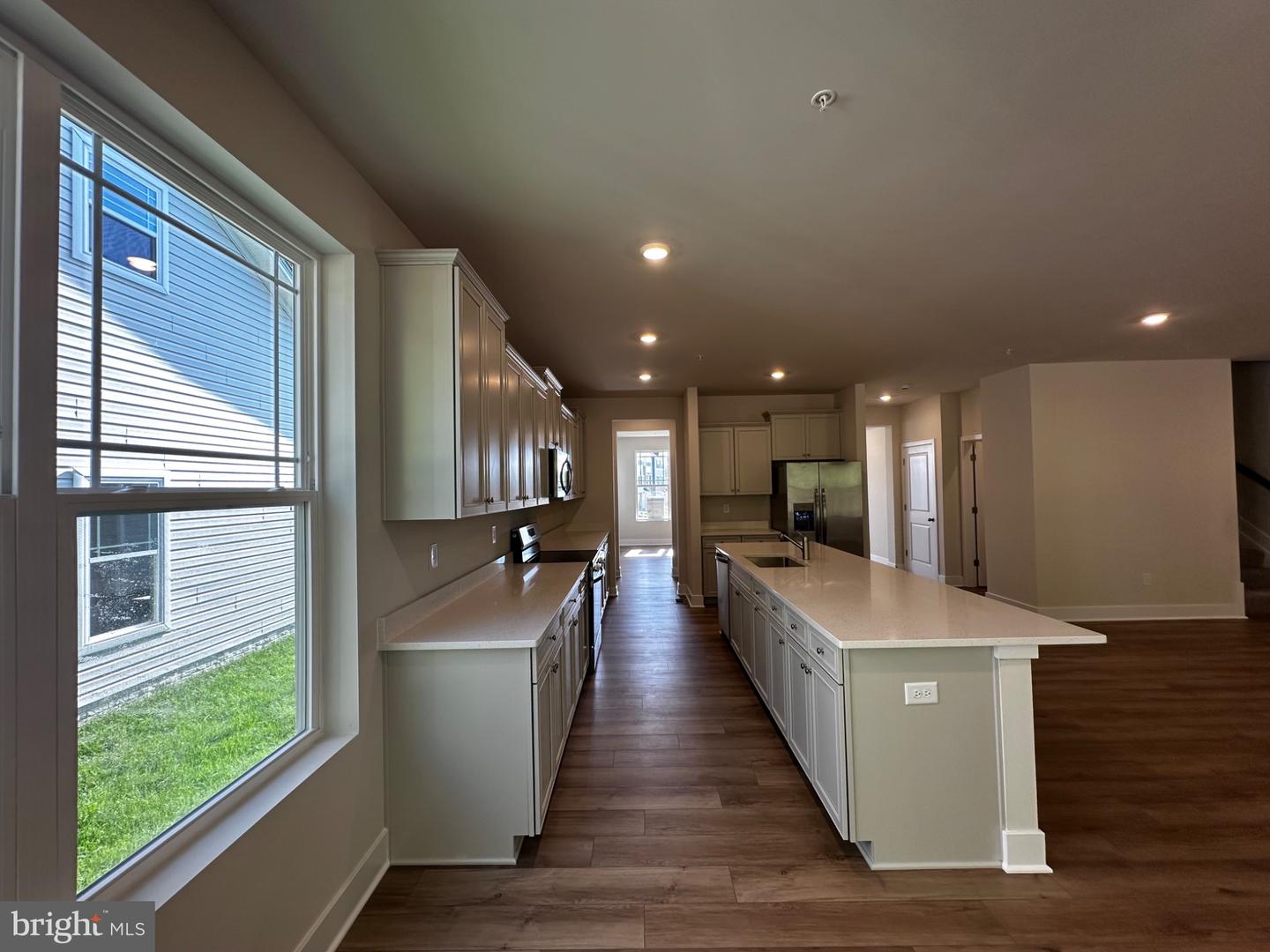 5871 Saint David Dr Property Photo 4