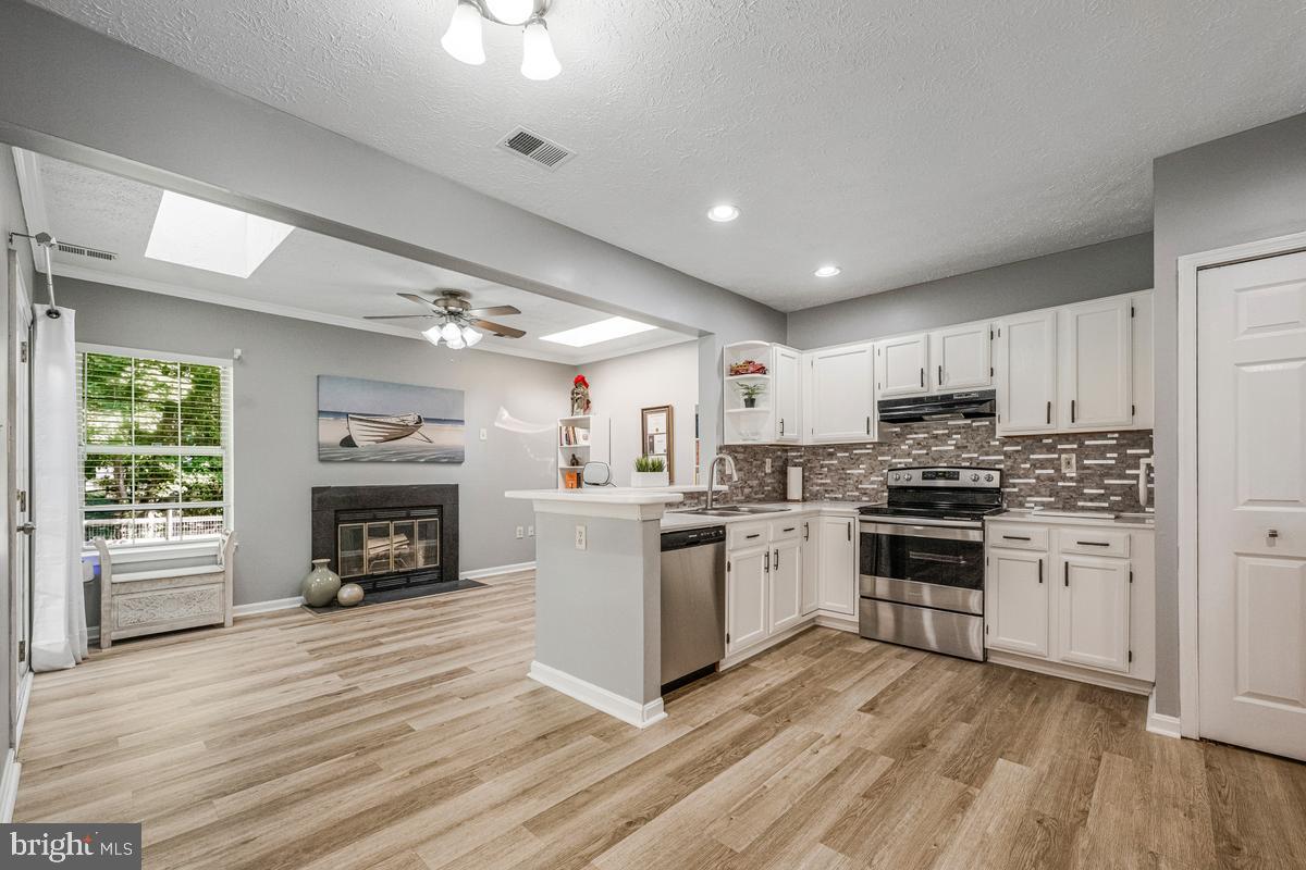 6110 Blue Whale Ct Property Photo 11