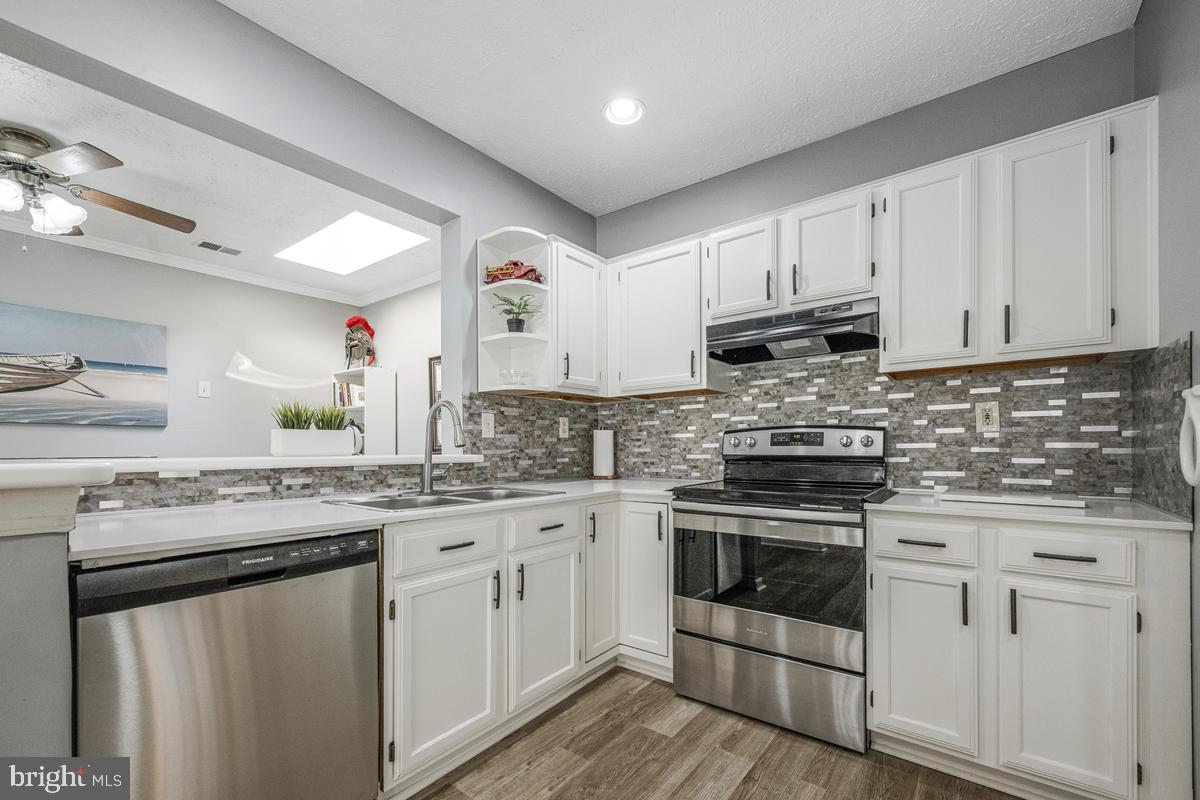 6110 Blue Whale Ct Property Photo 12