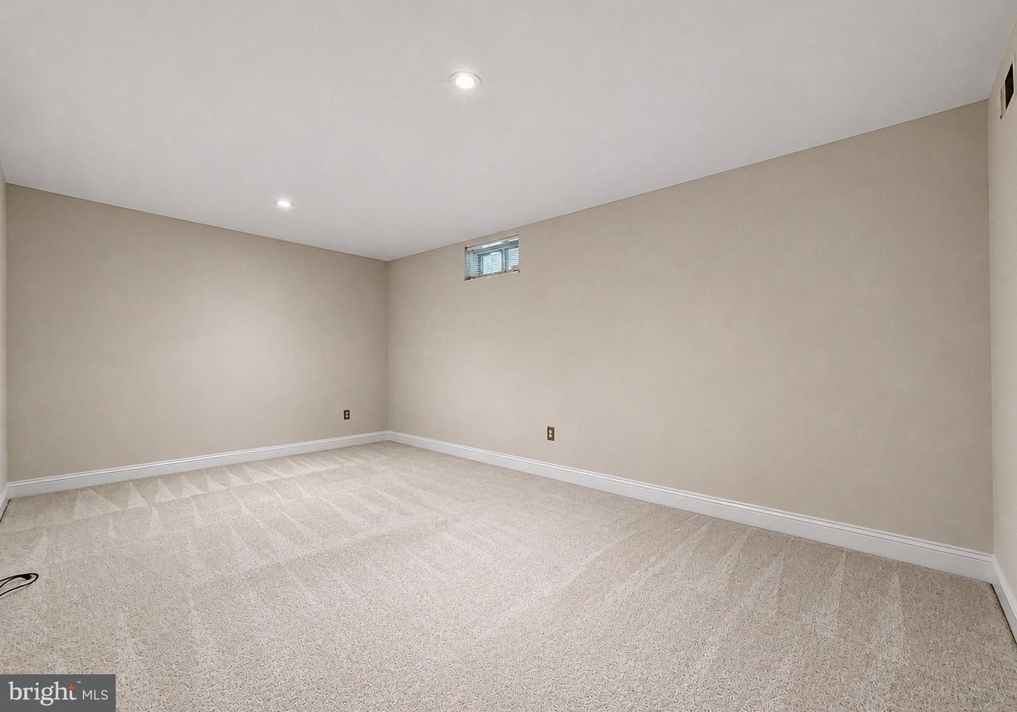 10482 Carberry Ct Property Photo 35
