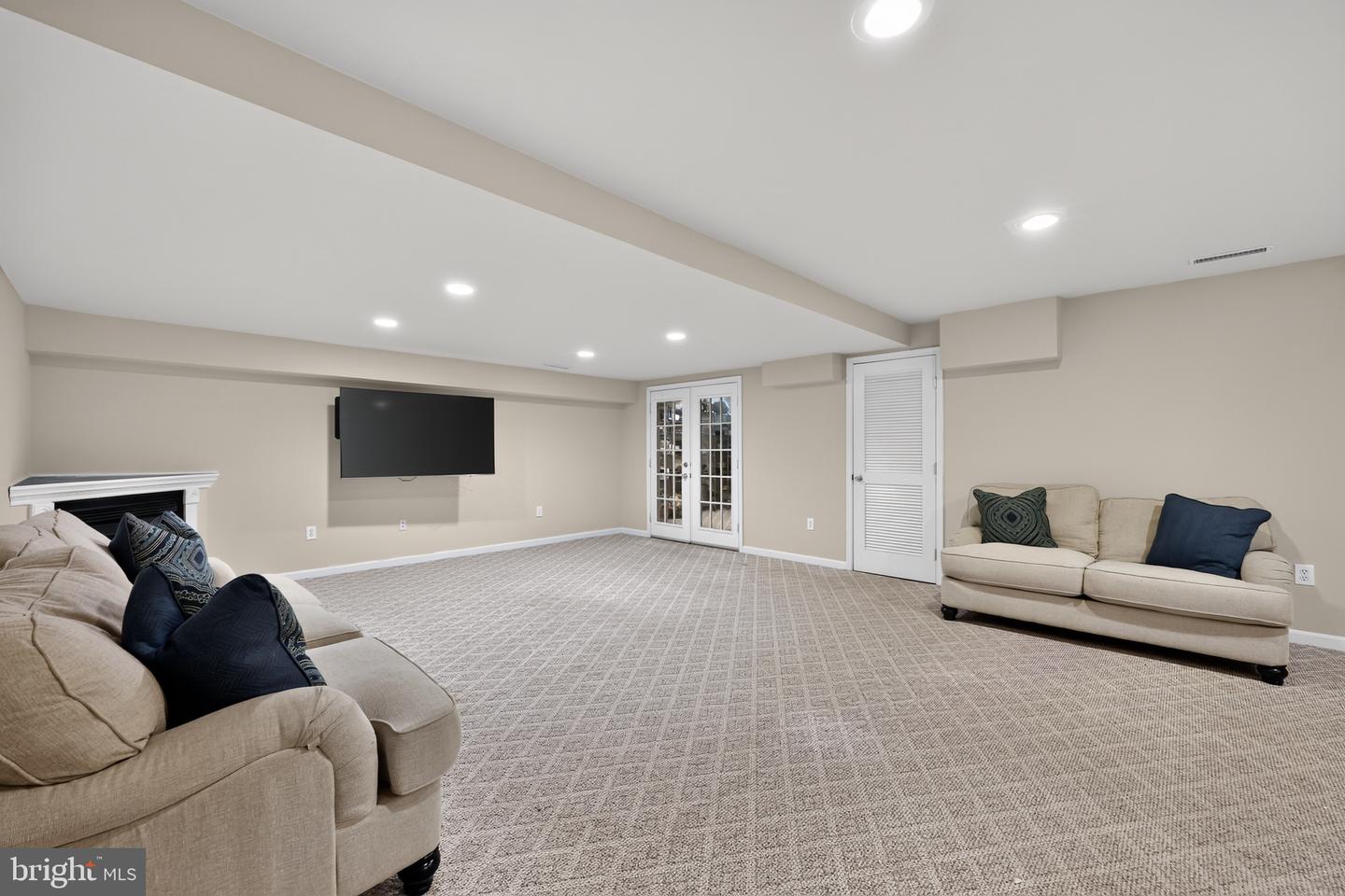 6850 Barney Dr Property Photo 31