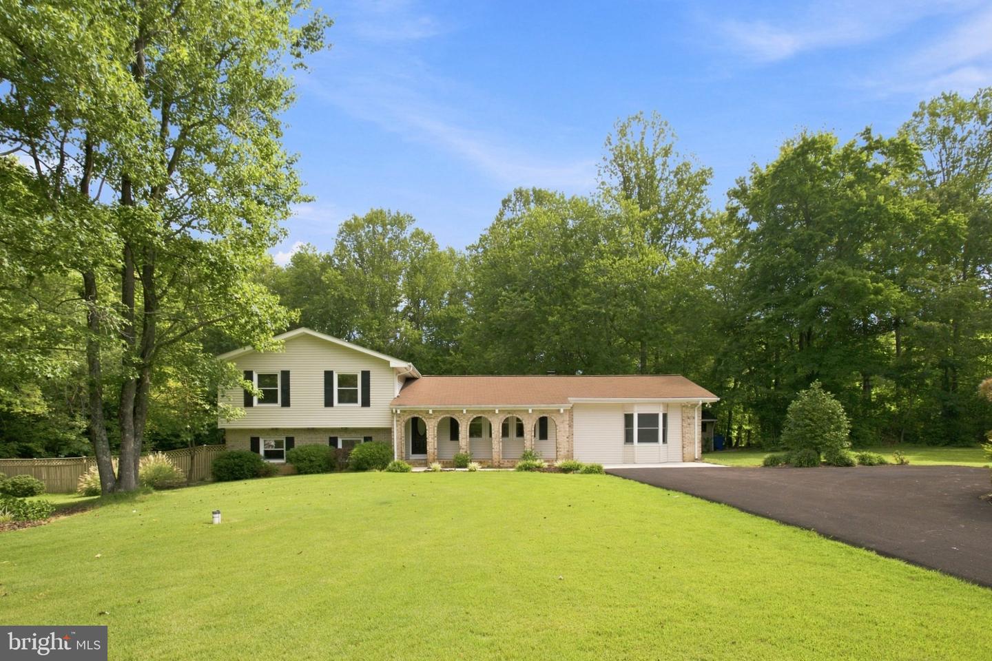 5538 Huckleberry Dr Property Photo 1