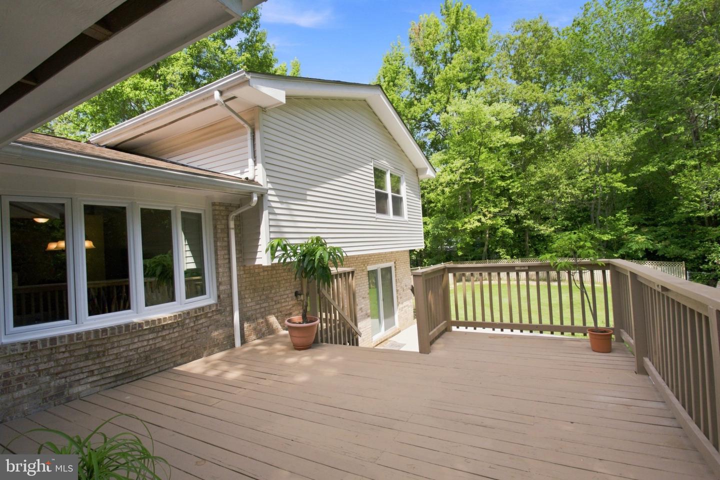 5538 Huckleberry Dr Property Photo 6