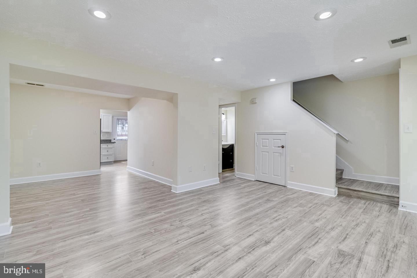 6206 Deerwood Ct Property Photo 7