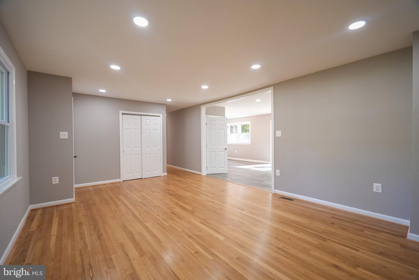 4150 Barrett Property Photo 6