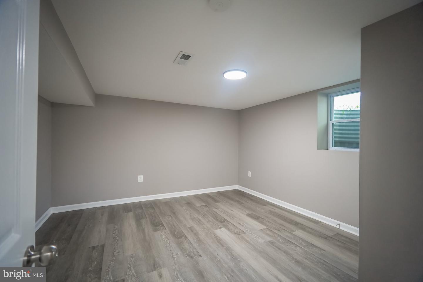 4150 Barrett Property Photo 21