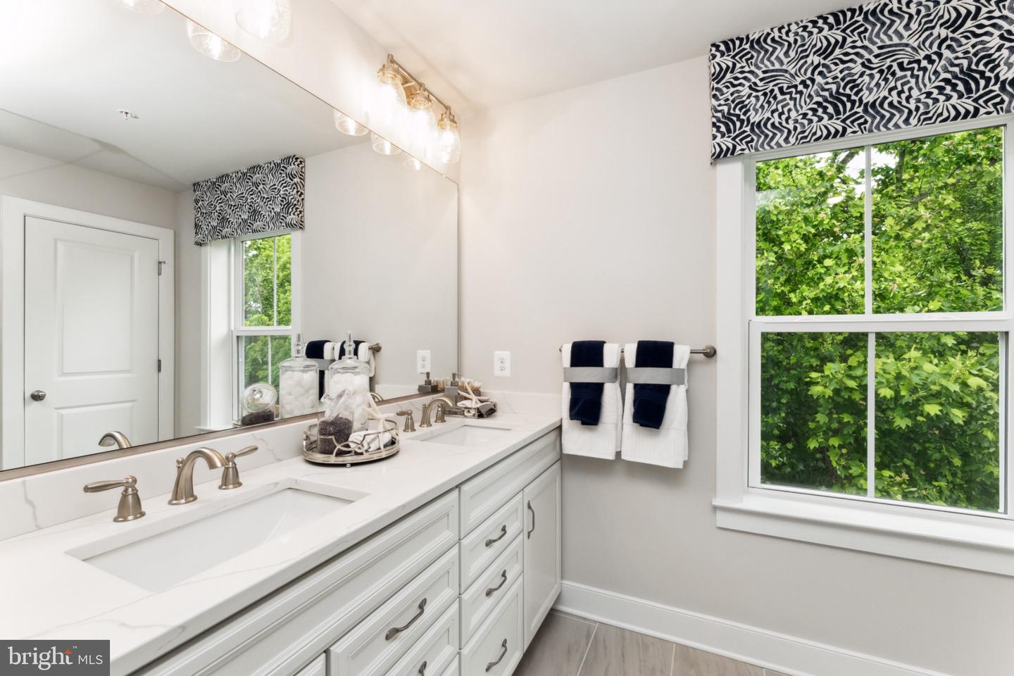 9738 Gaelic Pl Property Photo 19