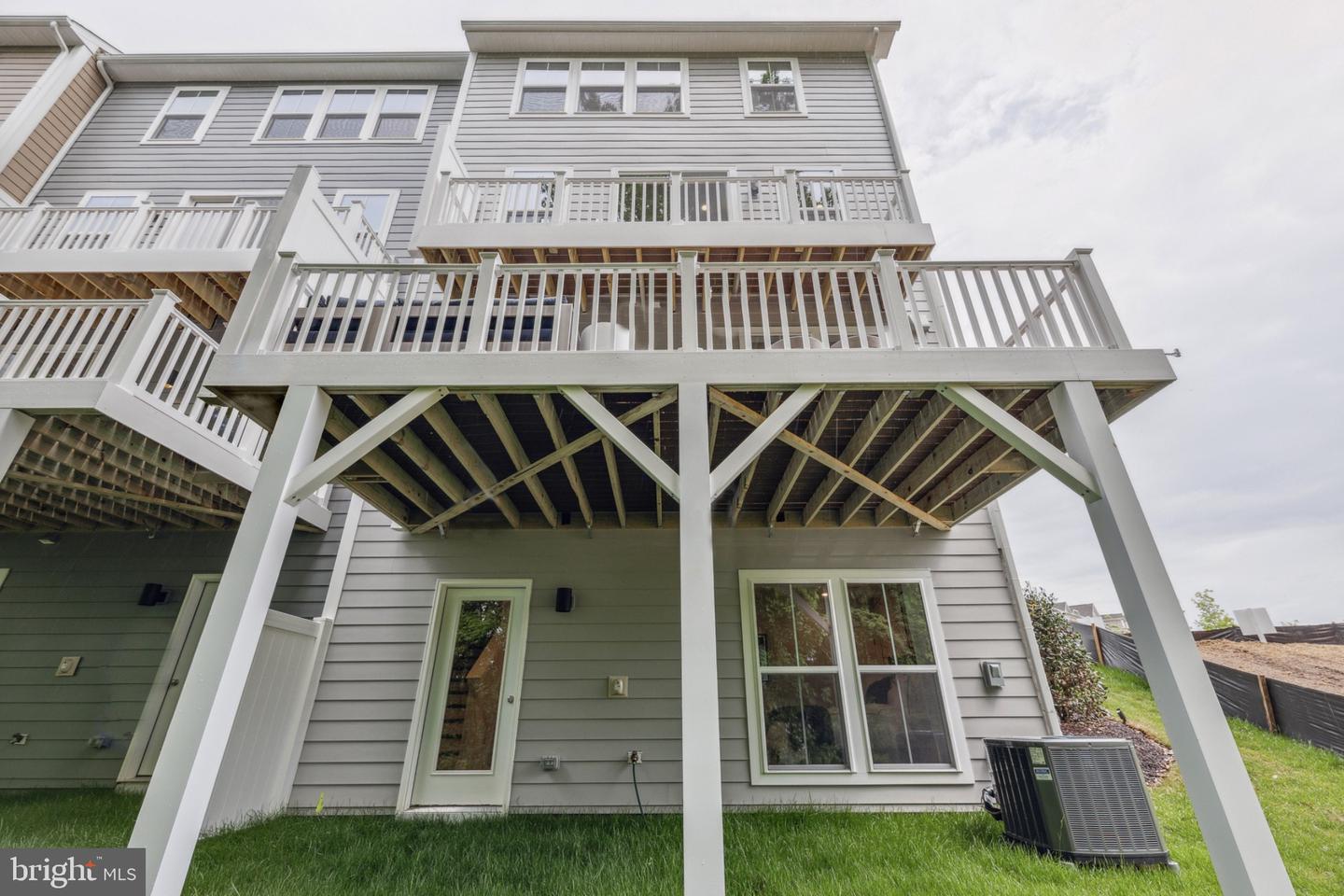 9738 Gaelic Pl Property Photo 33