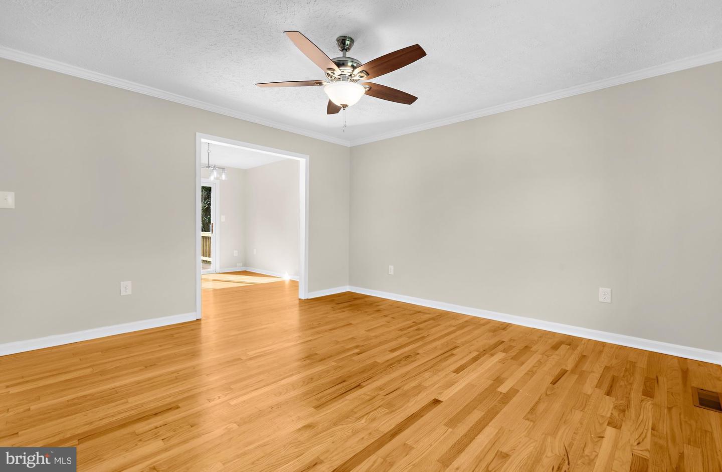 2118 Marbella Dr Property Photo 6