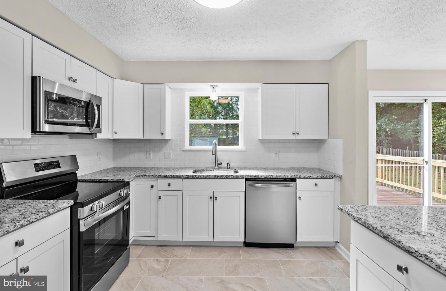 2118 Marbella Dr Property Photo 11