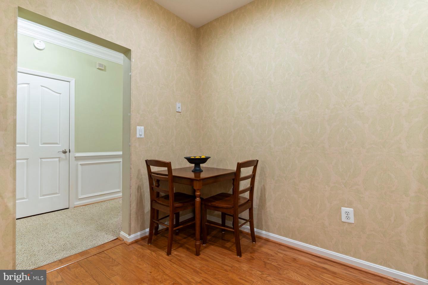 230 Williamsburg Cir Property Photo 8