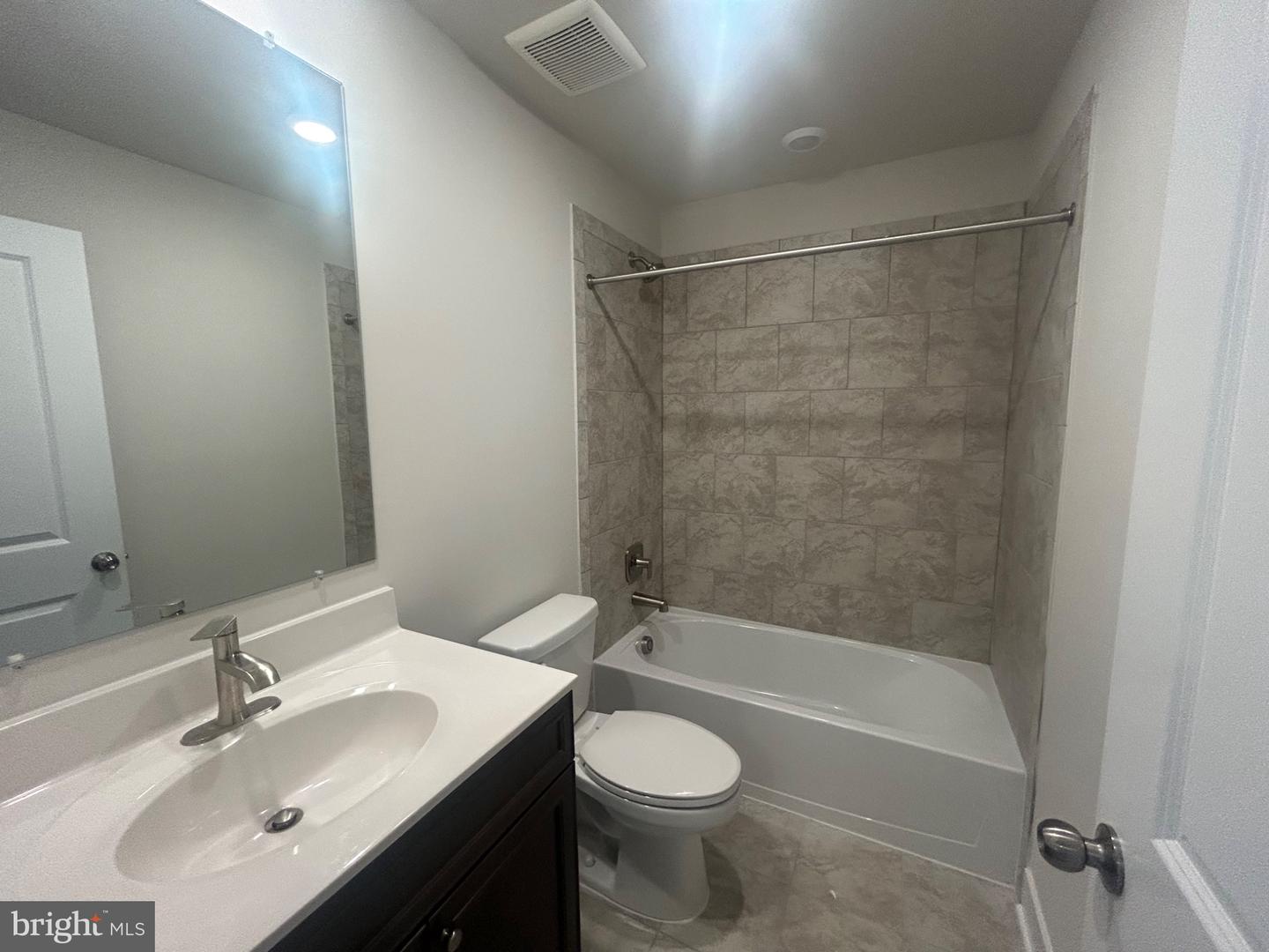 10446 Yosemite St Property Photo 9