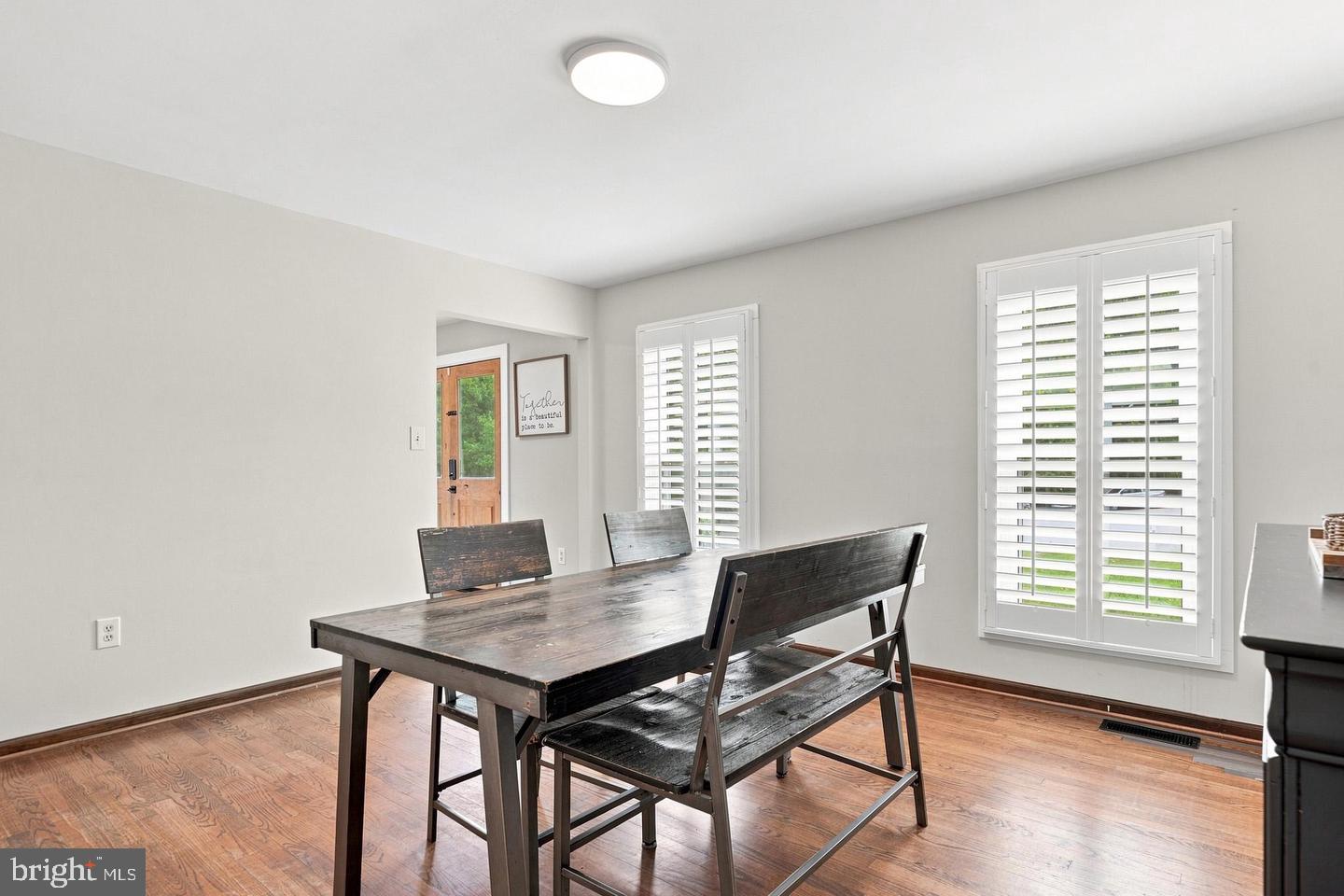 8651 King George Ct Property Photo 12