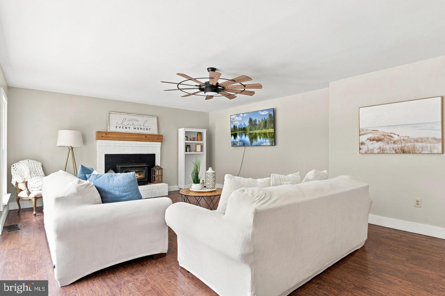 8651 King George Ct Property Photo 14