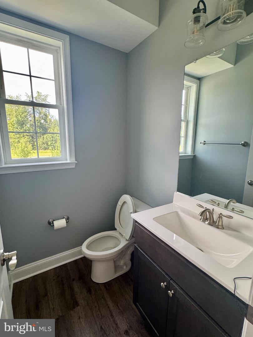 1005 Clover Cir Property Photo 5