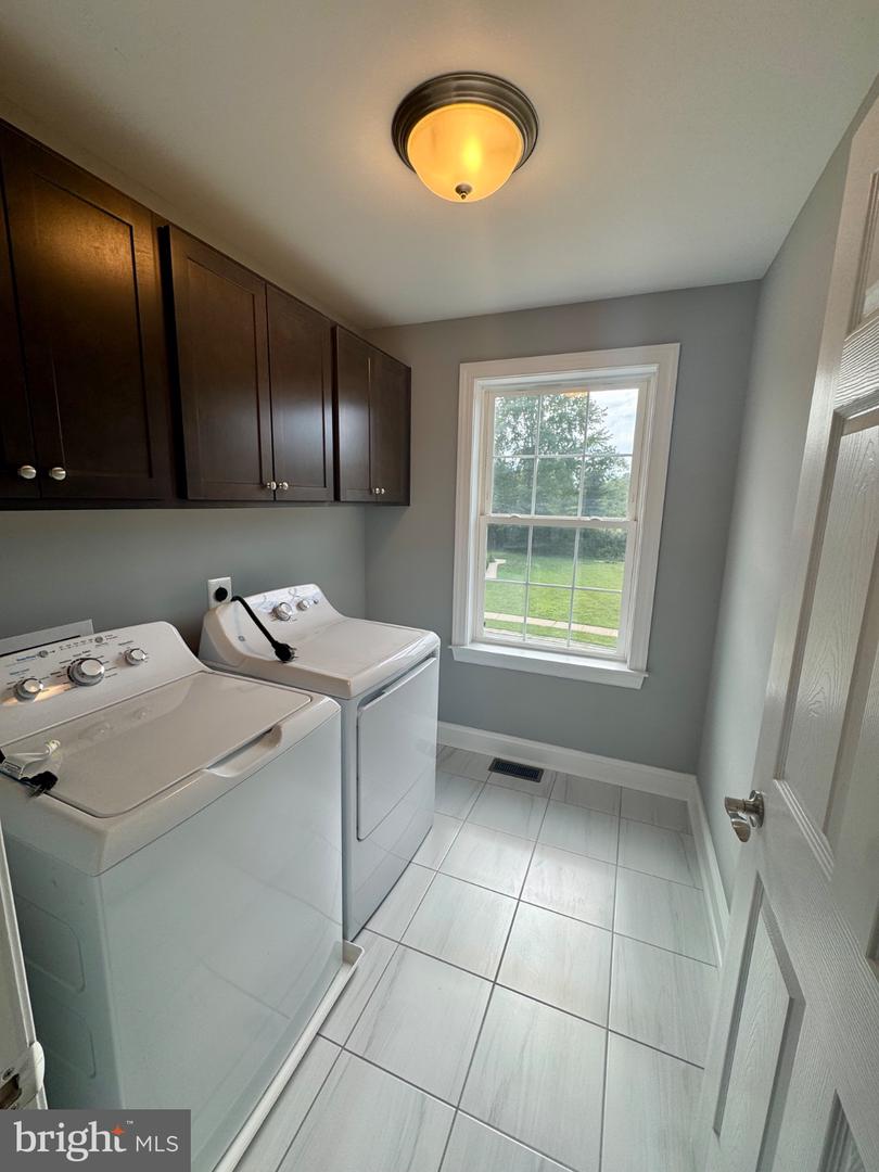 1005 Clover Cir Property Photo 23