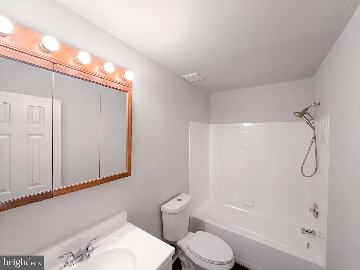 10654 Quillback St Property Photo 23