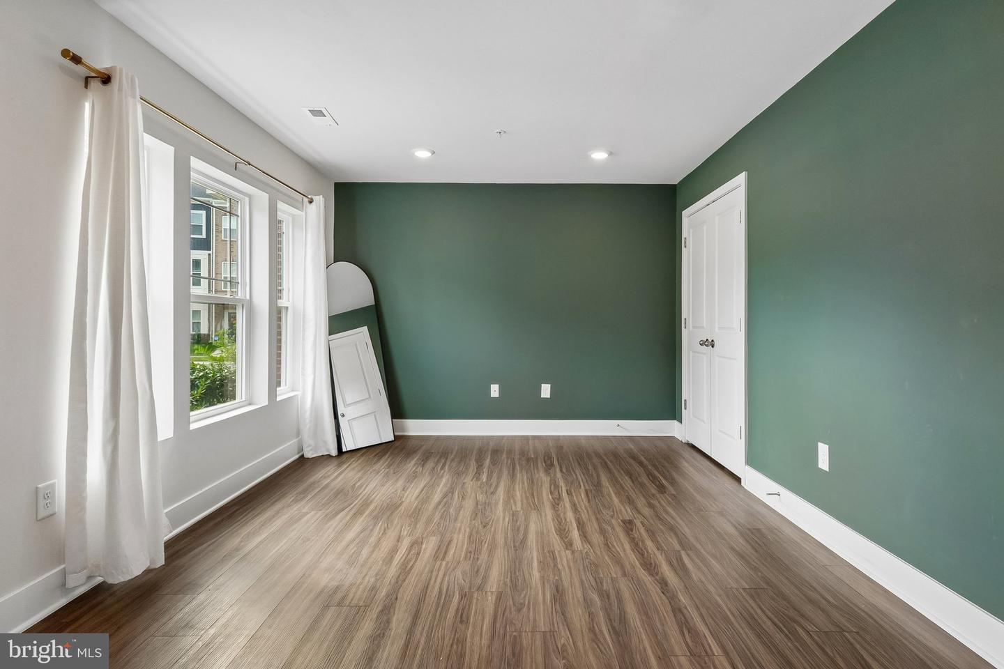 6941 Waterbury Pl Property Photo 24