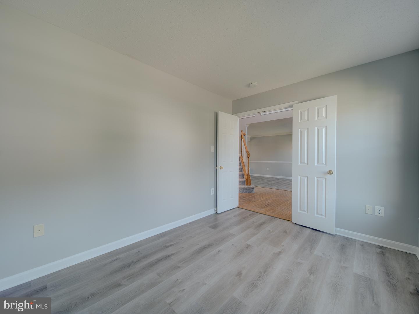 103 Susan Constant Ct Property Photo 7