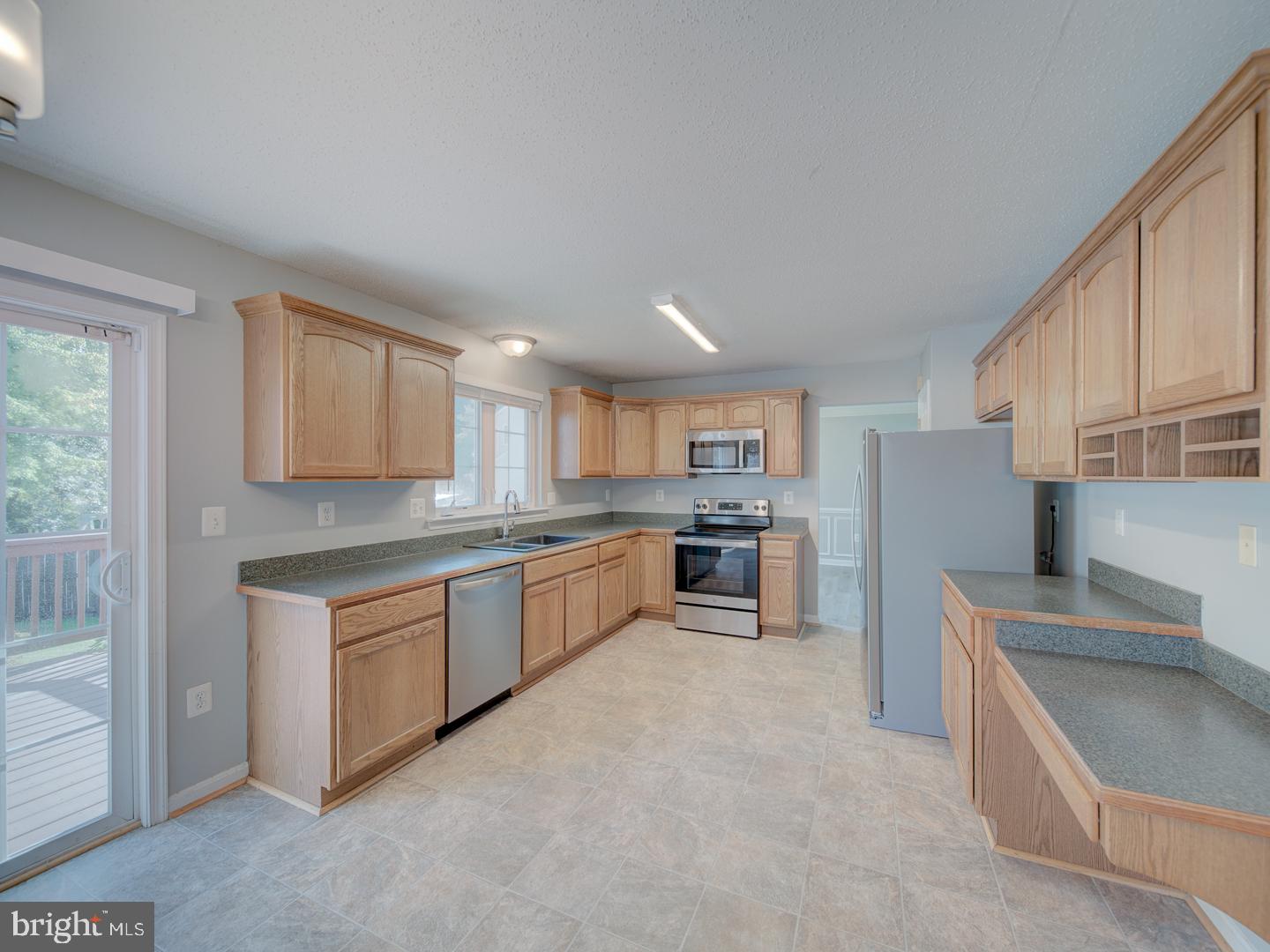 103 Susan Constant Ct Property Photo 19