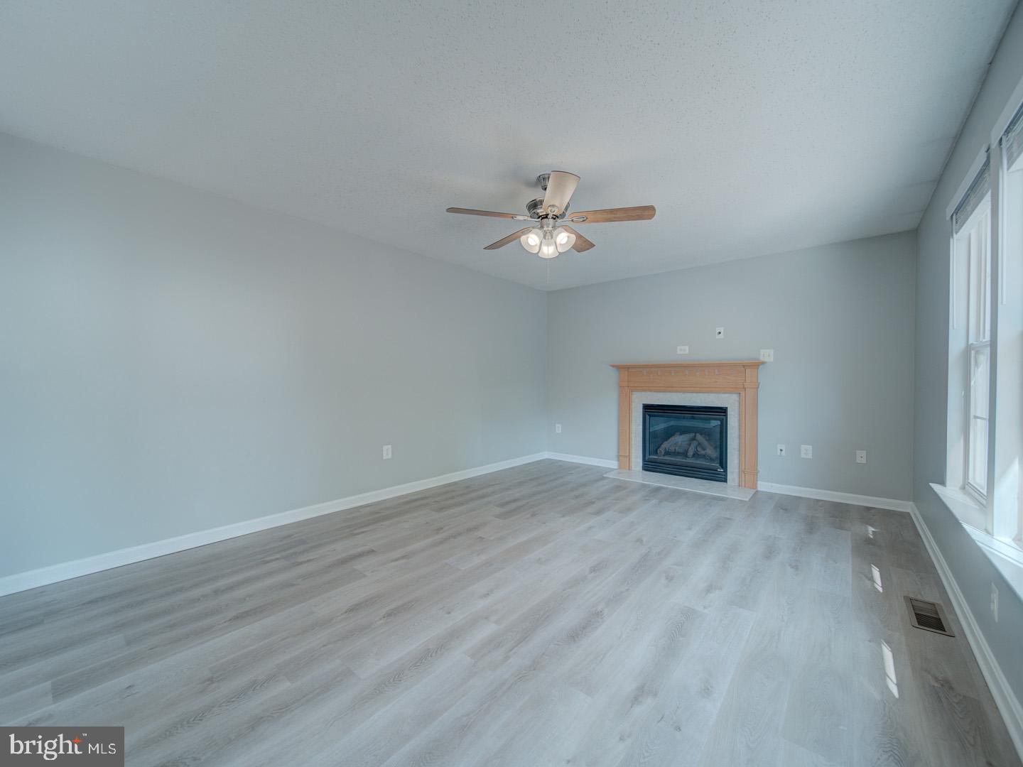 103 Susan Constant Ct Property Photo 26