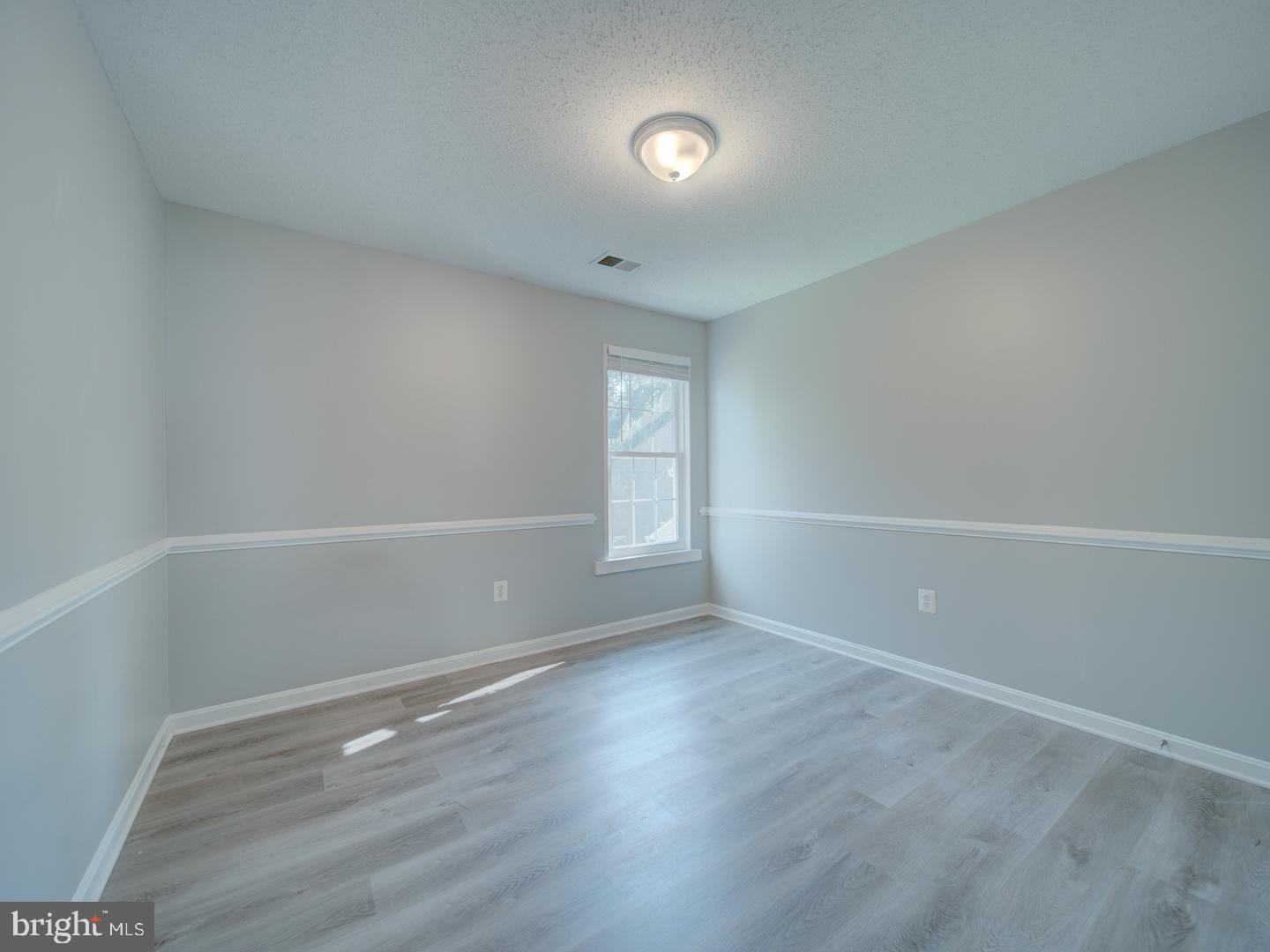 103 Susan Constant Ct Property Photo 31
