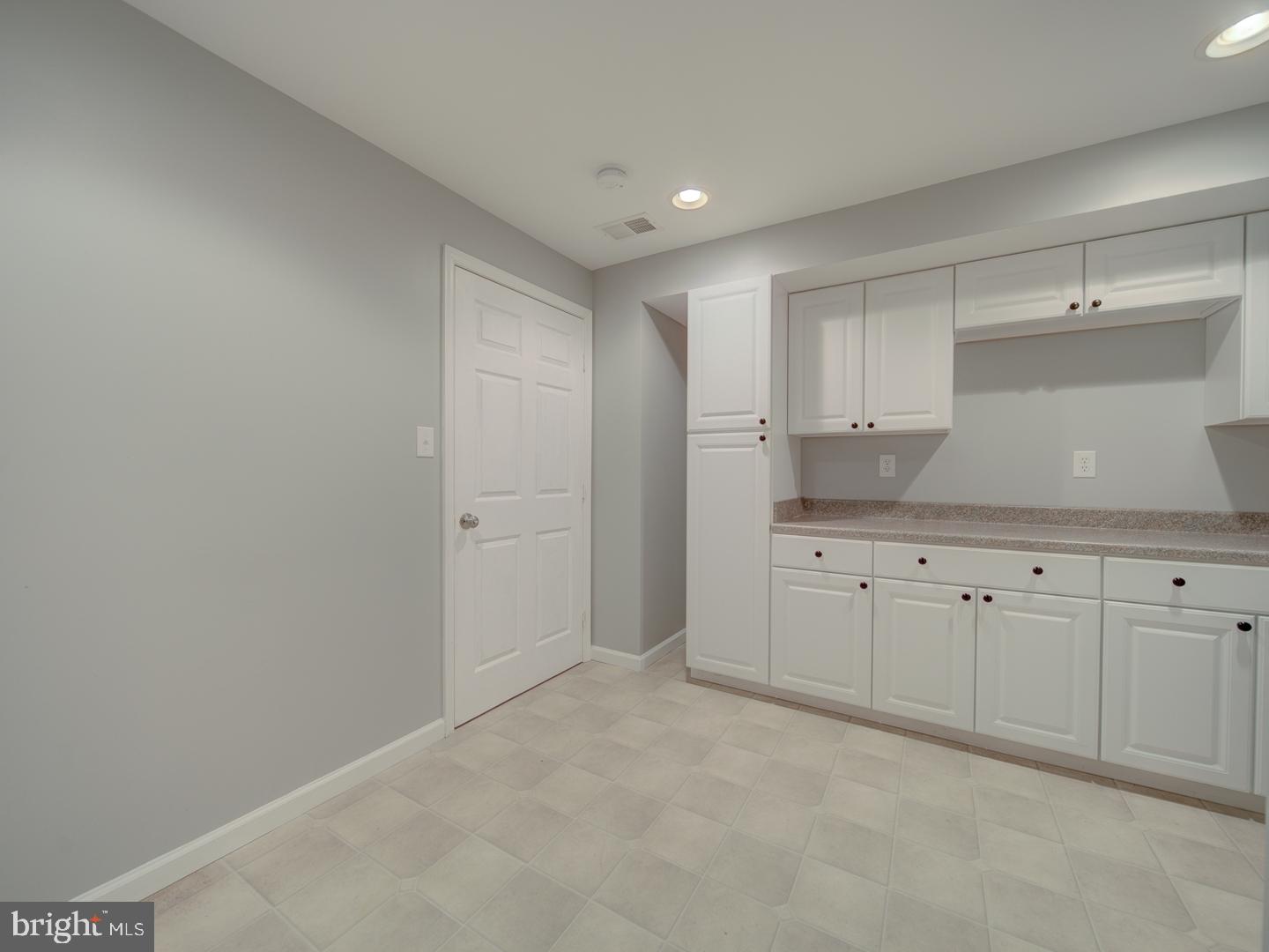 103 Susan Constant Ct Property Photo 58