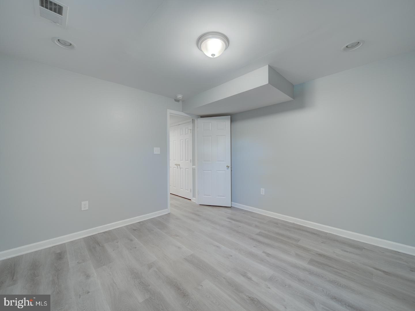 103 Susan Constant Ct Property Photo 67