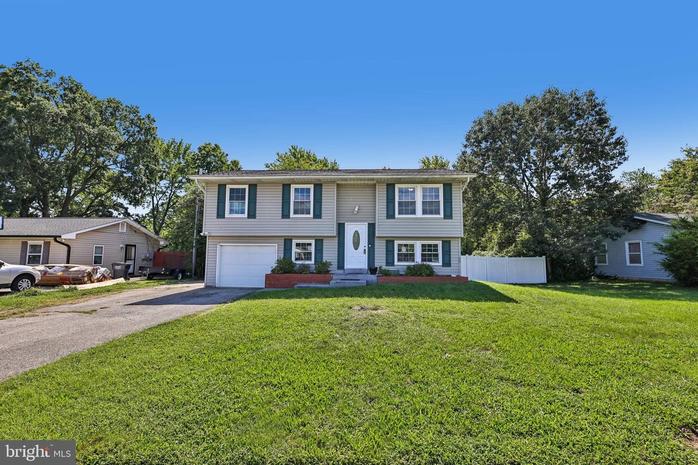 823 Stone Ave Property Photo 1