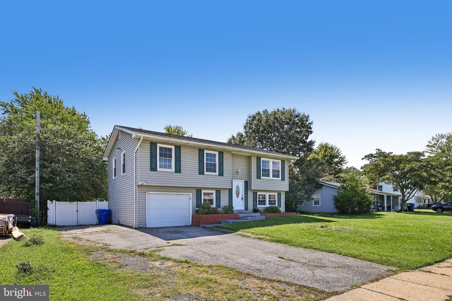 823 Stone Ave Property Photo 3