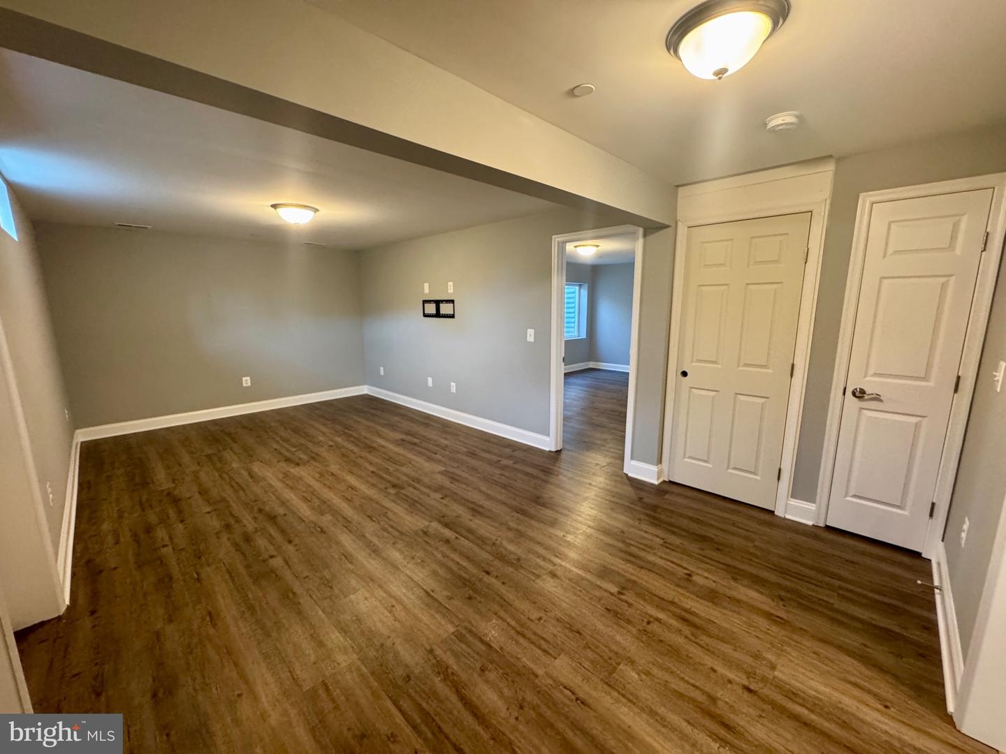 1005 Clover Cir #b Property Photo 5