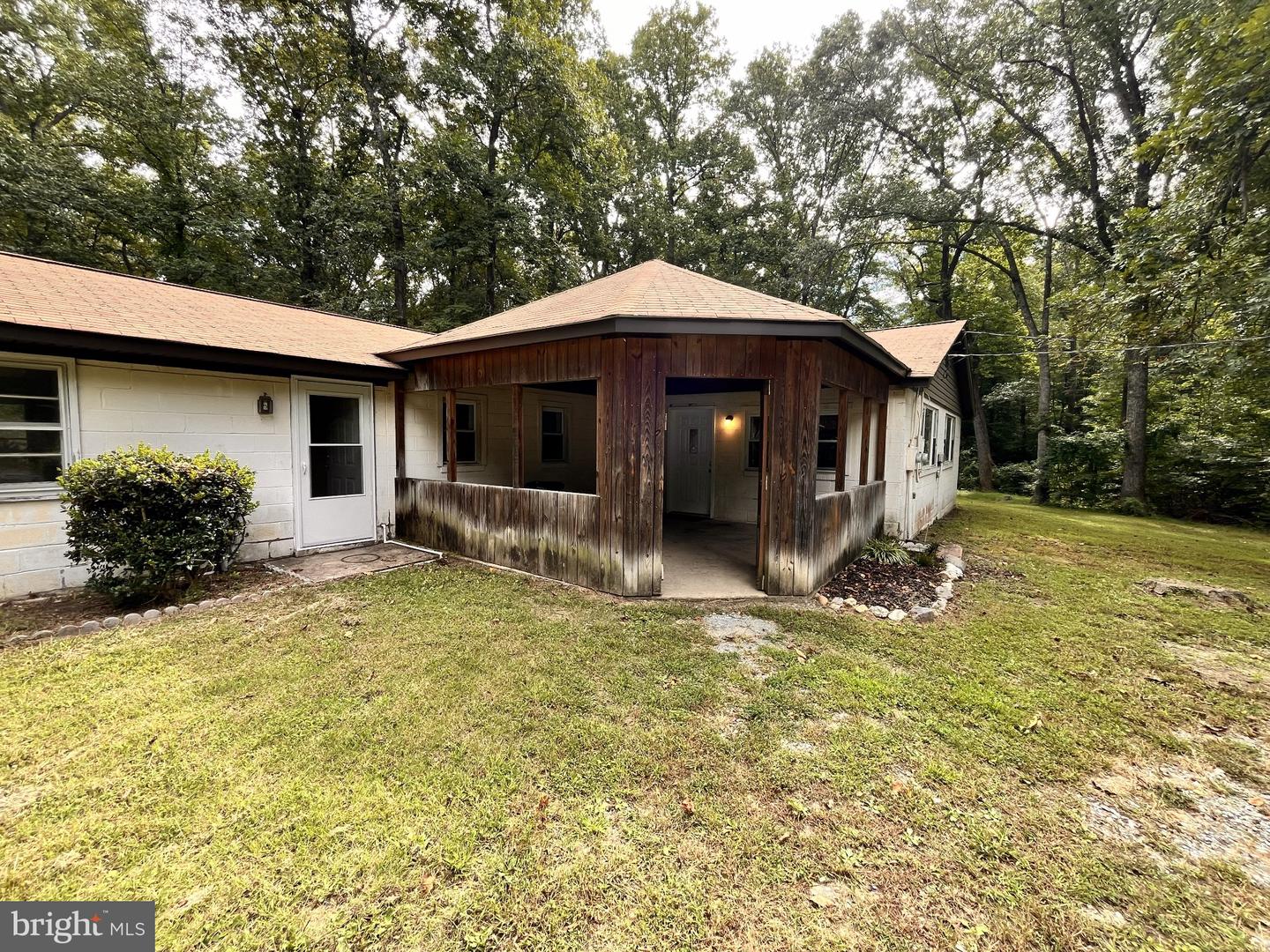 2220 Black Walnut Pl Property Photo 1