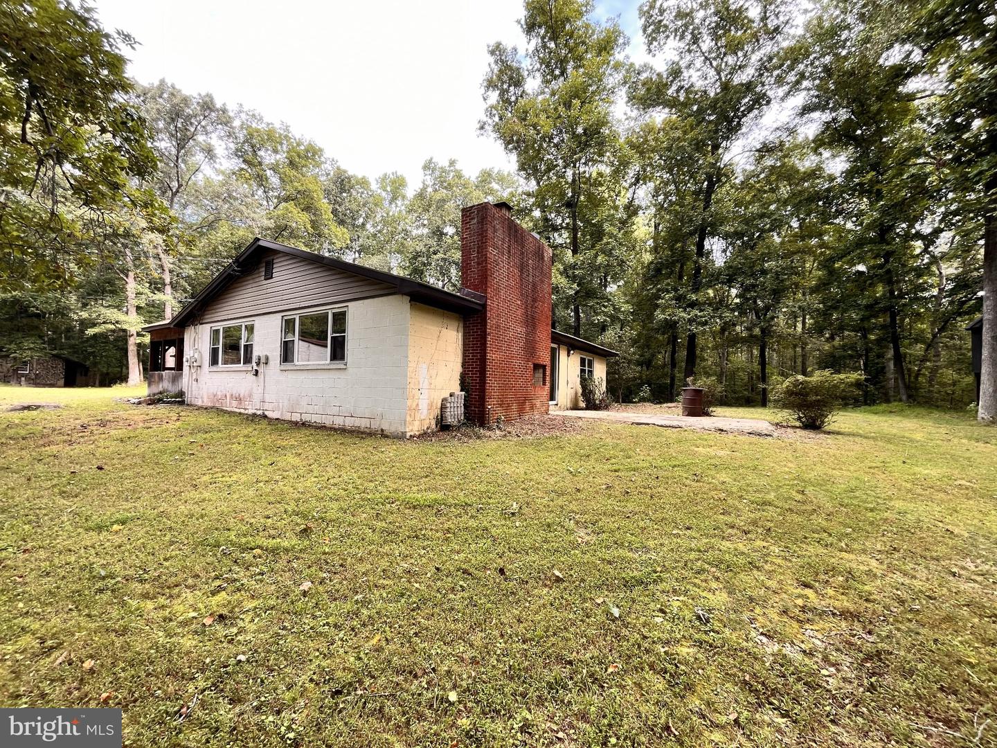2220 Black Walnut Pl Property Photo 3
