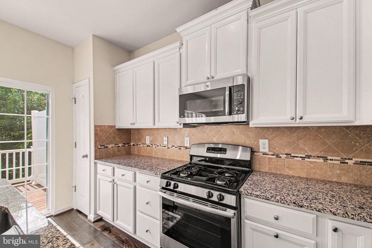 2832 Coppersmith Pl Property Photo 8