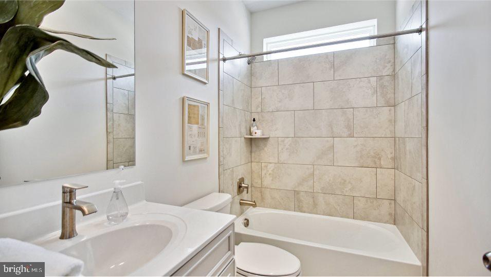 10412 Yosemite St Property Photo 13
