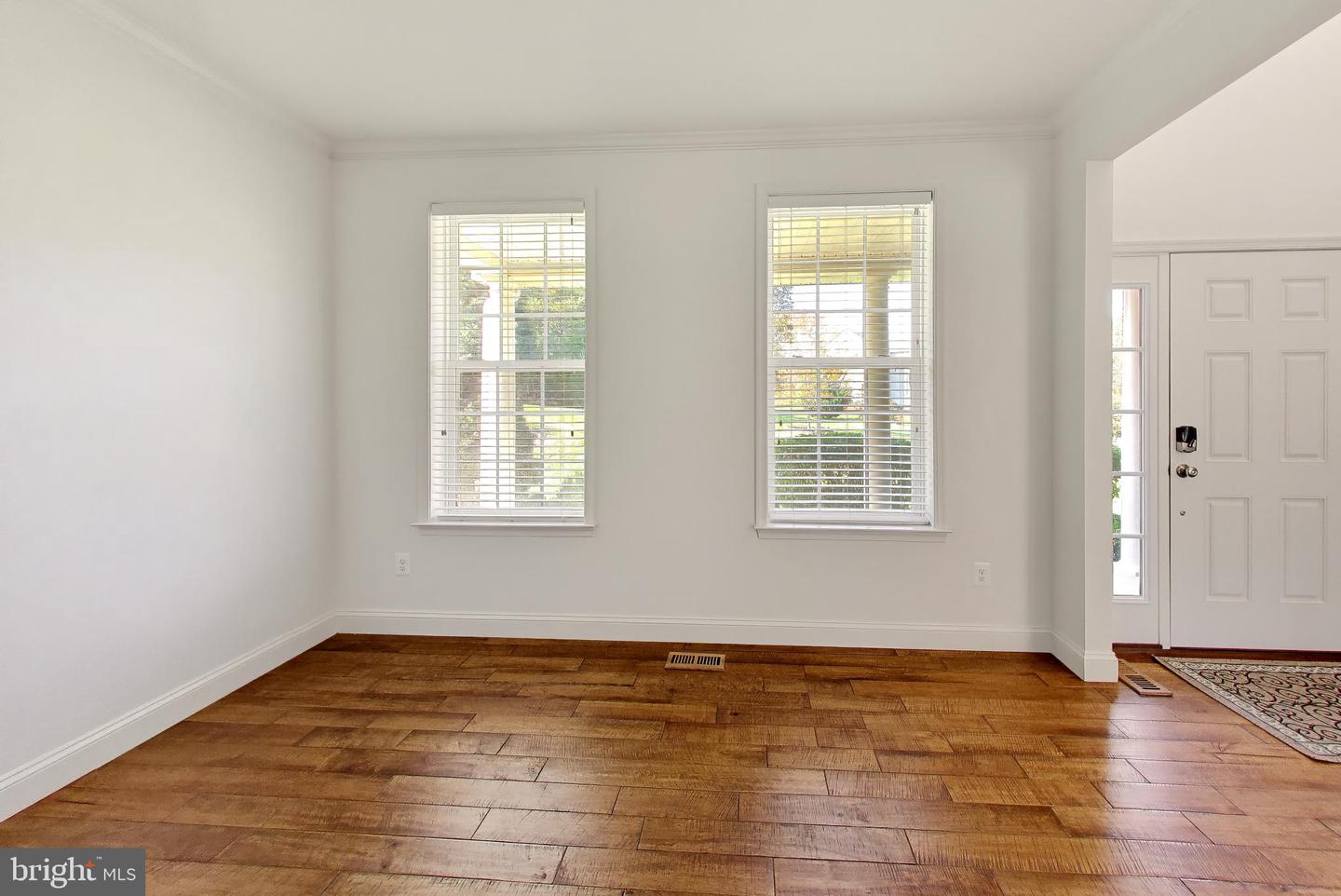 6824 Barlowe Ct Property Photo 29