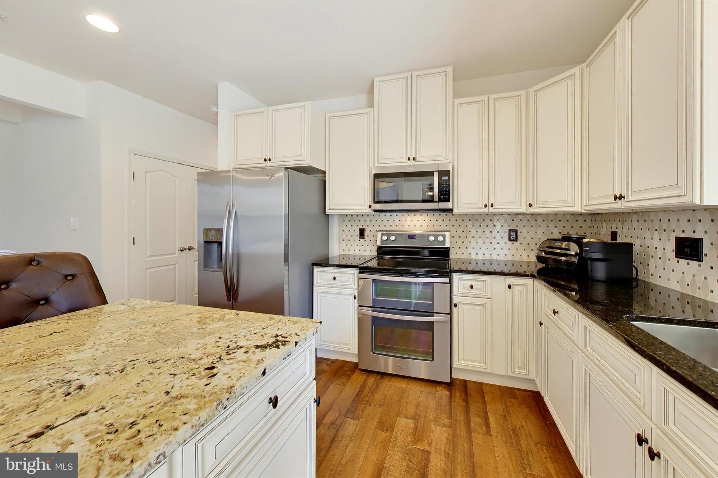 6824 Barlowe Ct Property Photo 48