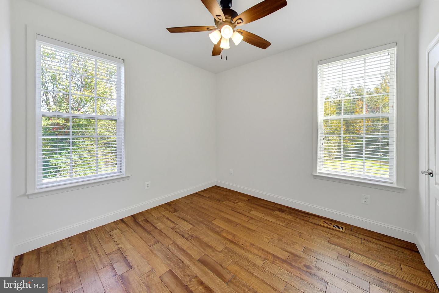 6824 Barlowe Ct Property Photo 52