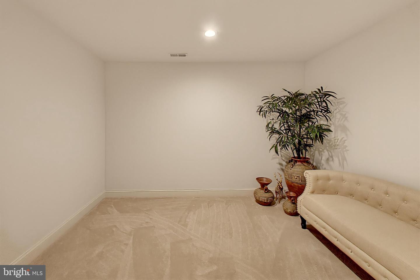 6824 Barlowe Ct Property Photo 80