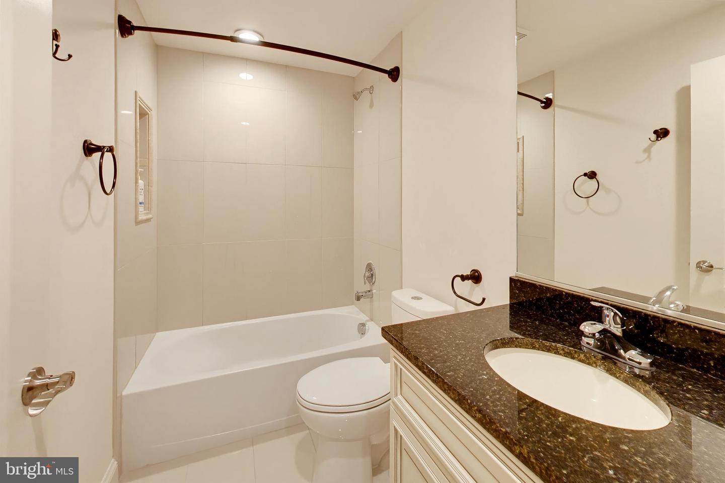 6824 Barlowe Ct Property Photo 82