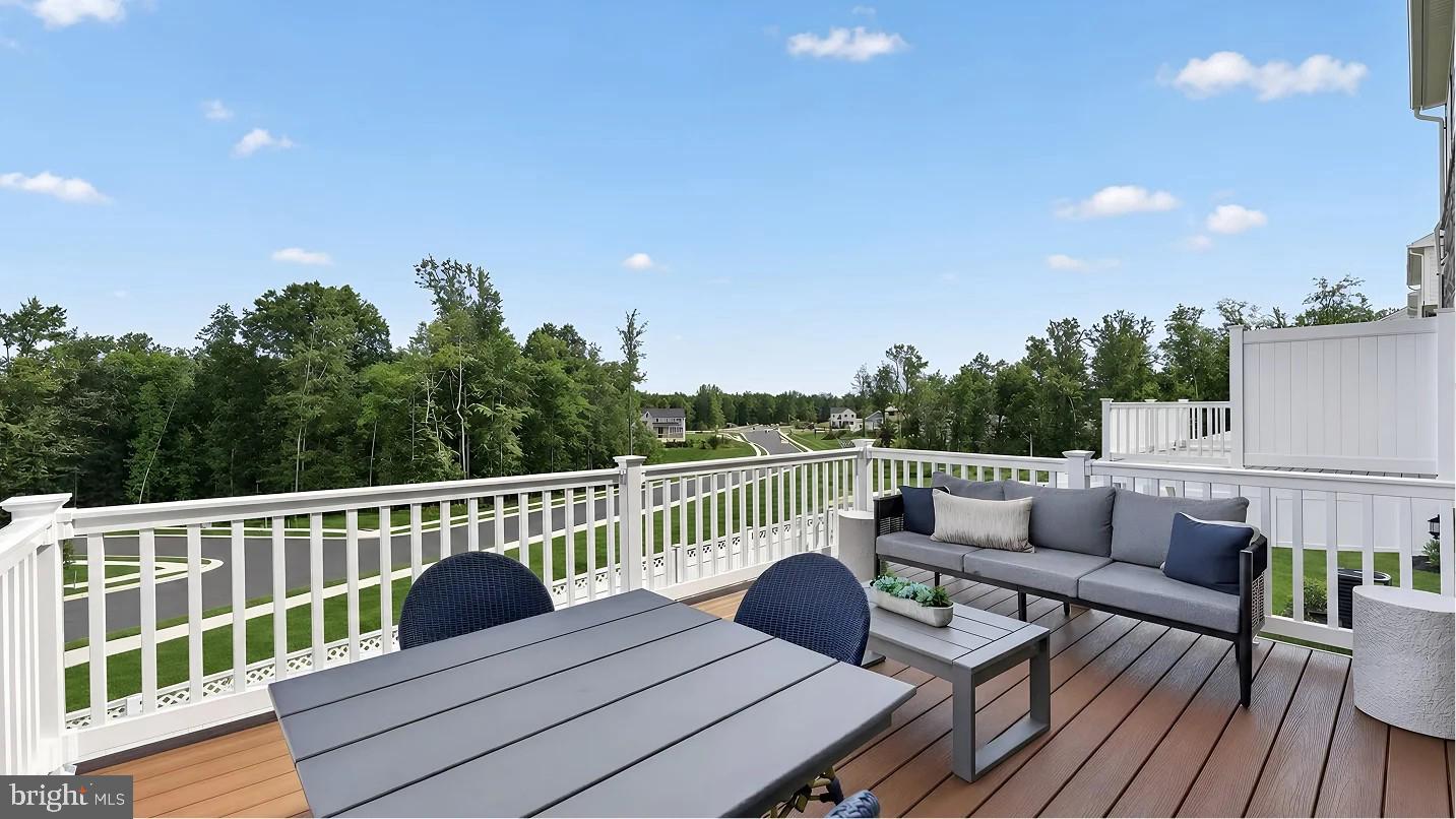 5553 Marksburg Pl Property Photo 6