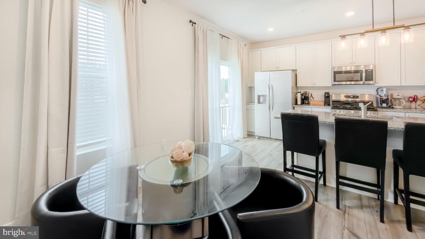 11042 Corvin Pl Property Photo 17