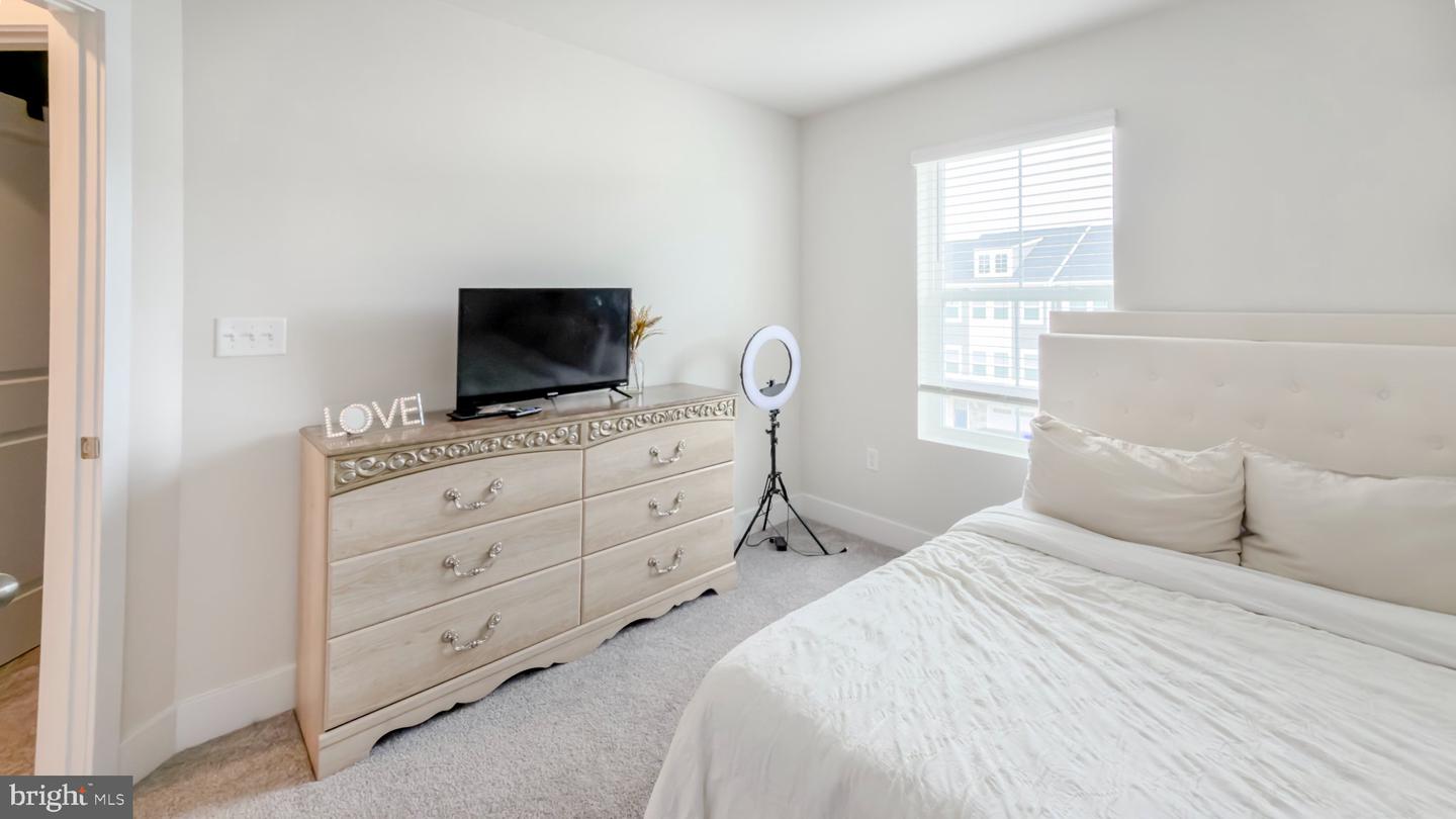 11042 Corvin Pl Property Photo 49