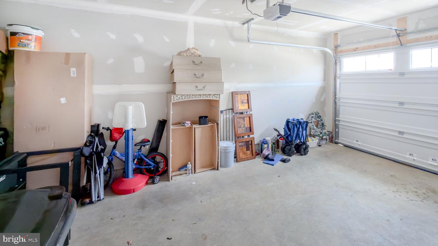 11042 Corvin Pl Property Photo 56