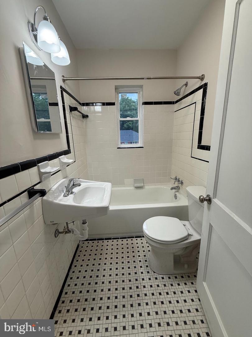 MDCH2059620 Property Photo 4