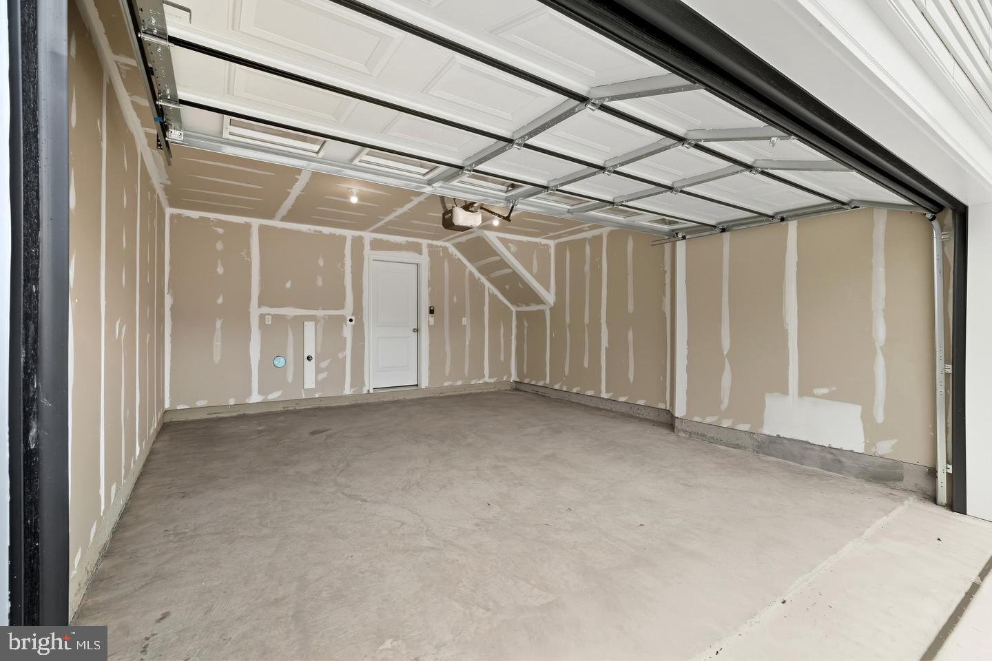 126 Soft Rush Ln Property Photo 3